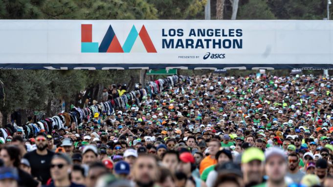 Runners start the 39th Los Angeles Marathon at Dodger Stadium